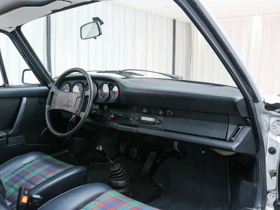 Bild 10/18 von Porsche 911 2.7 (1976)