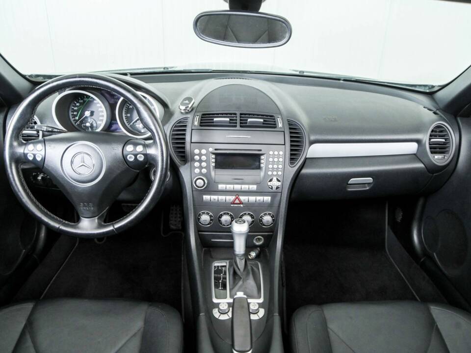Afbeelding 7/50 van Mercedes-Benz SLK 200 Kompressor (2007)