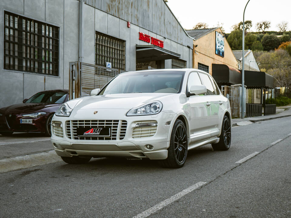 Bild 15/27 von Porsche Cayenne GTS (2009)