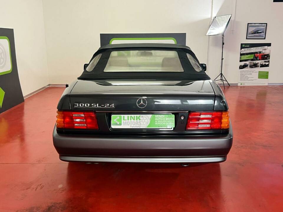 Image 5/48 of Mercedes-Benz 300 SL-24 (1992)