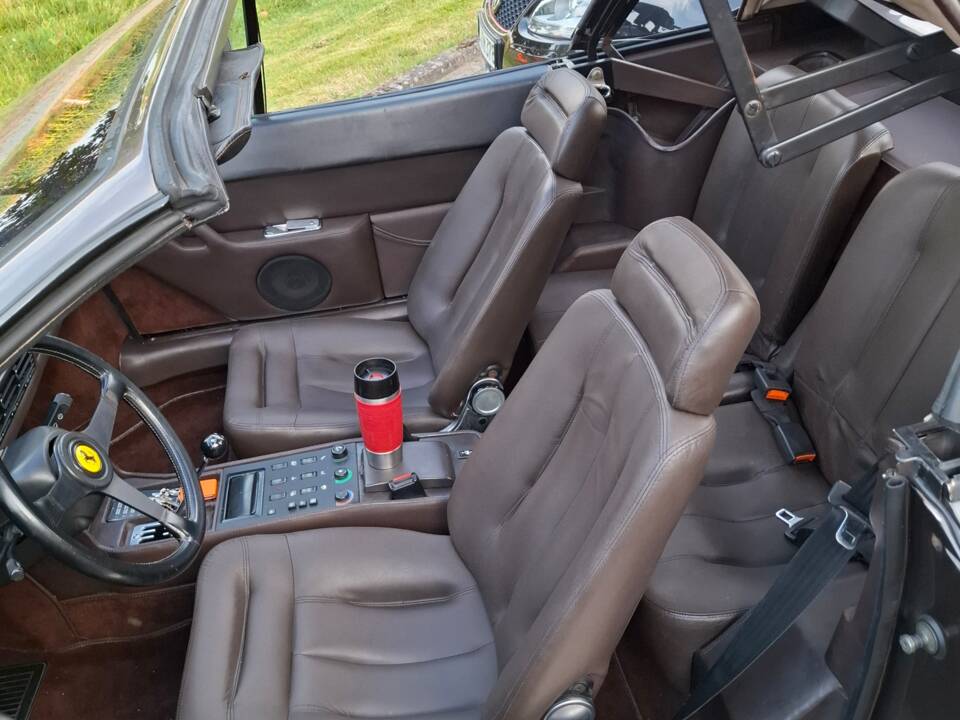 Image 18/18 of Ferrari Mondial Quattrovalvole (1985)