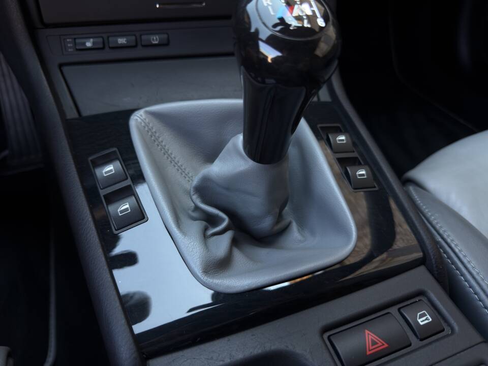 Afbeelding 32/42 van BMW 330Ci (2006)