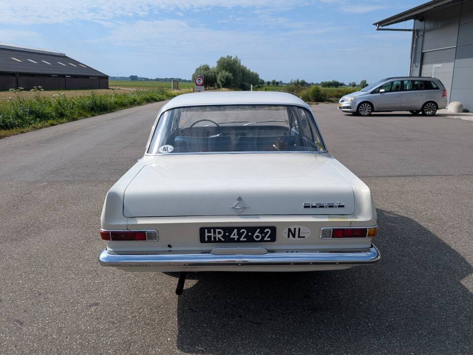 Image 5/35 of Opel Rekord 1700 (1964)