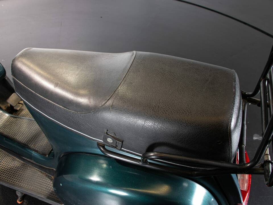 Bild 19/50 von Piaggio Vespa Cosa 150 (1990)