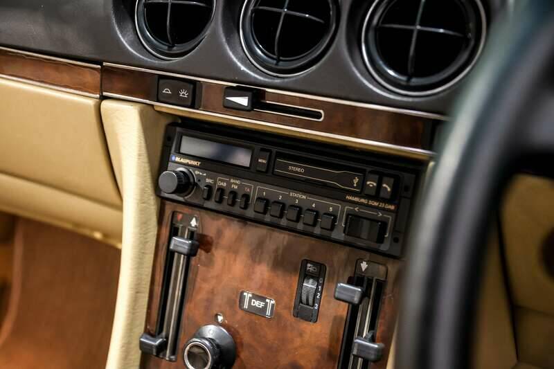 Image 17/35 of Mercedes-Benz 300 SL (1989)