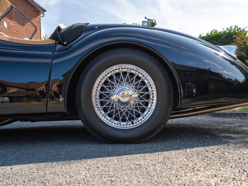 Image 45/50 of Jaguar XK 120 OTS (1952)