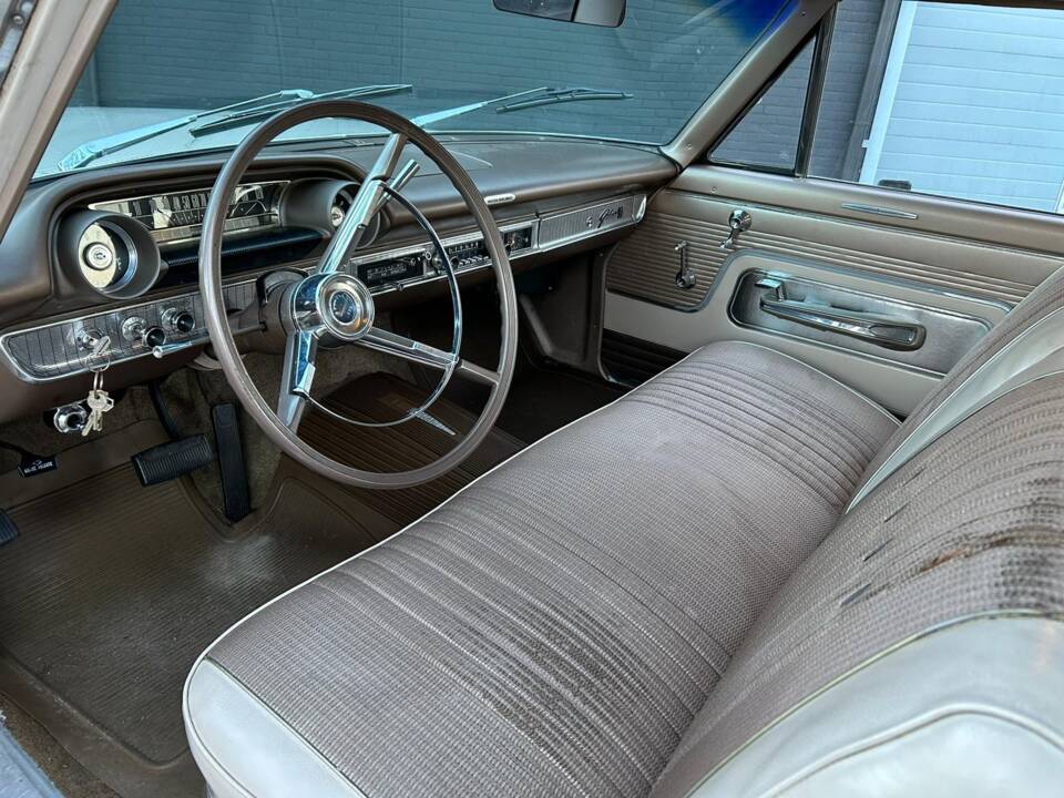 Image 4/5 of Ford Galaxie 500 XL (1963)