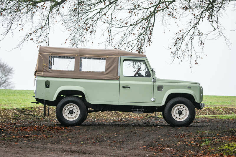 Bild 5/42 von Land Rover Defender 110 (1996)