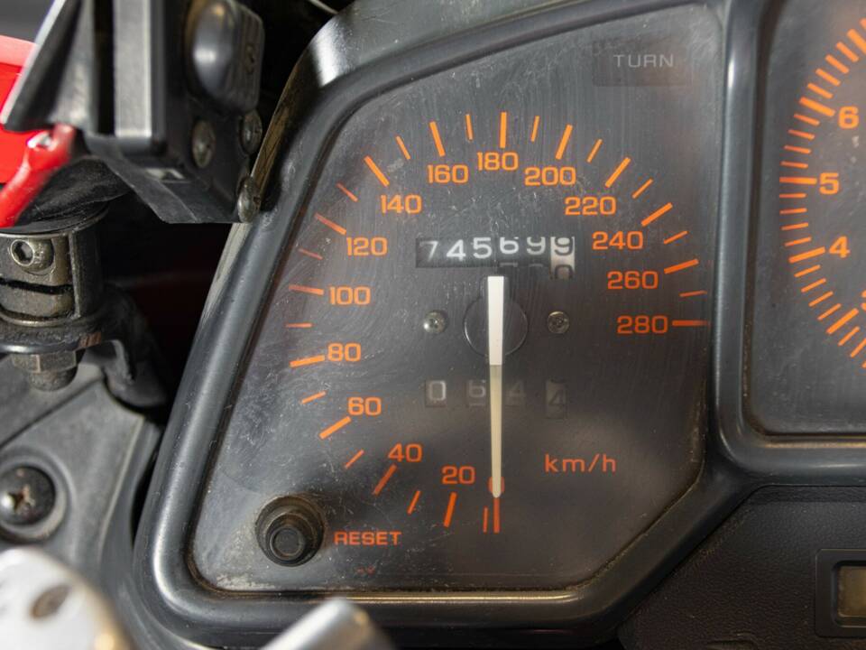 Imagen 47/50 de Honda VFR 750R RC 30 (1988)