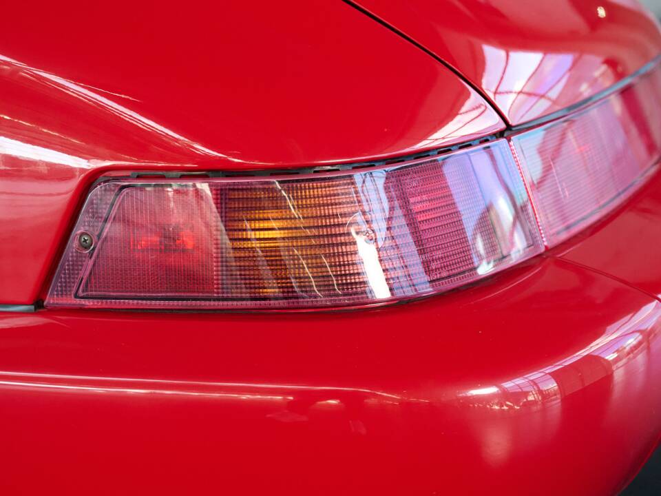 Bild 26/50 von Porsche 911 Carrera 2 (1990)