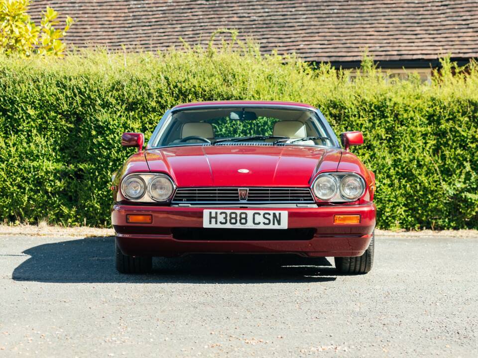 Image 6/50 of Jaguar XJR-S V12 Le Mans (1991)