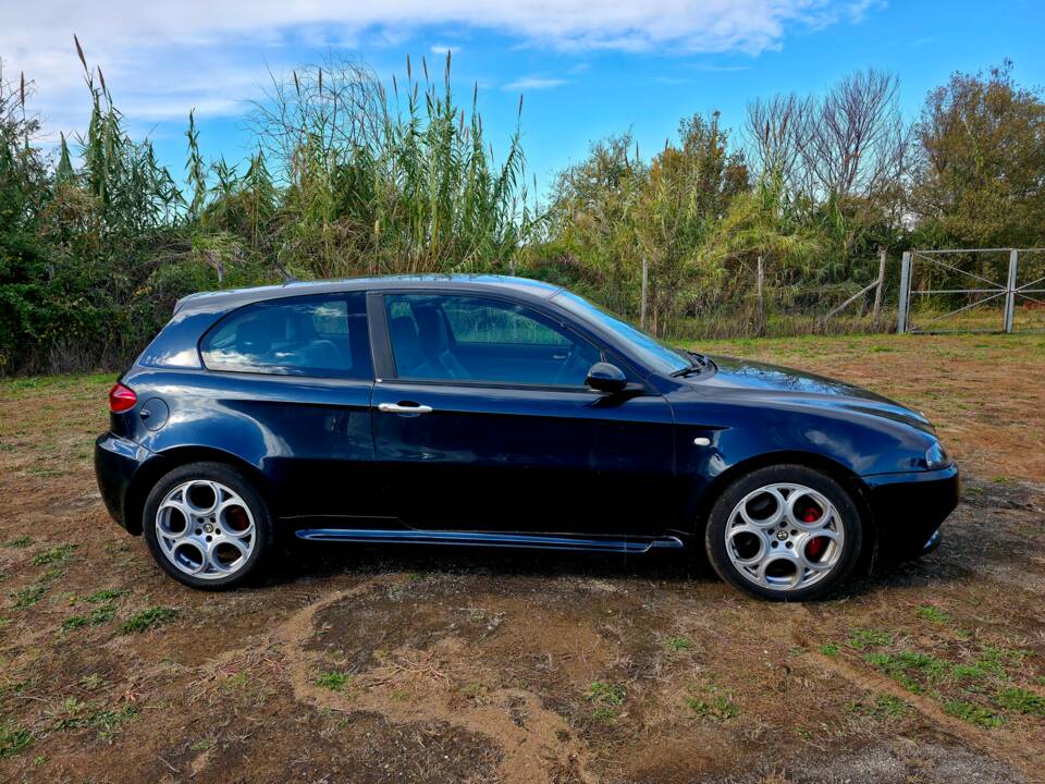 Imagen 4/31 de Alfa Romeo 147 3.2 GTA (2002)