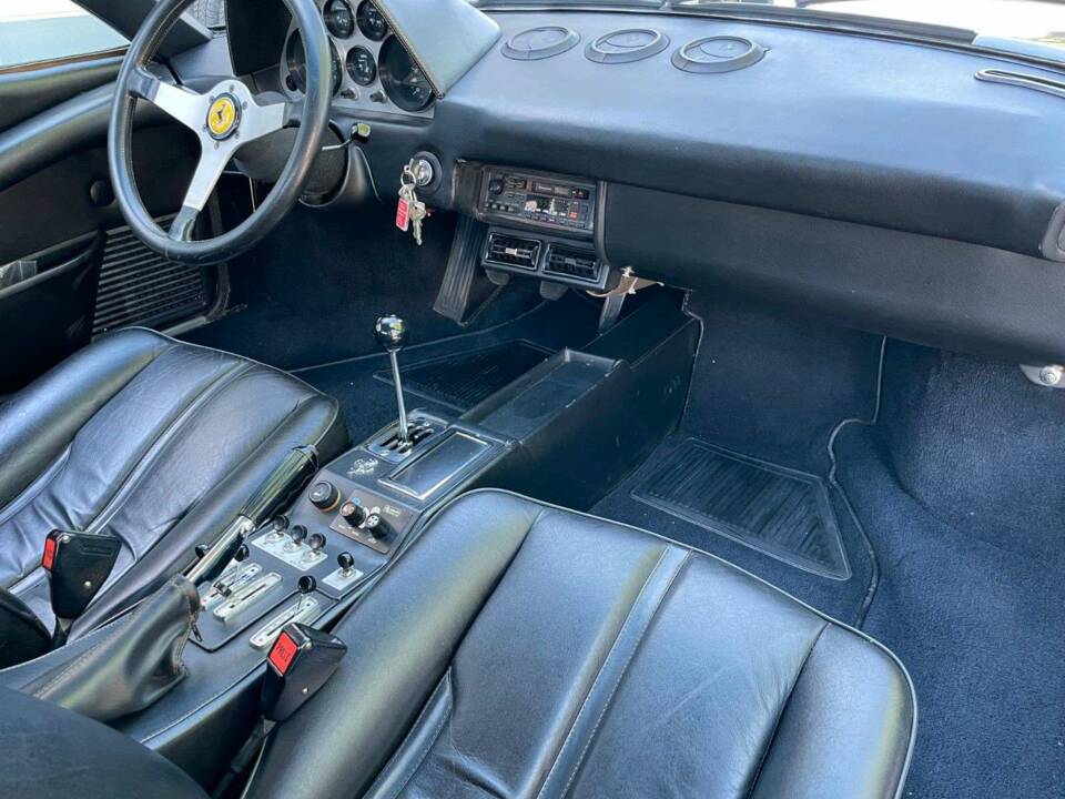 Image 15/20 of Ferrari 308 GTB (1981)