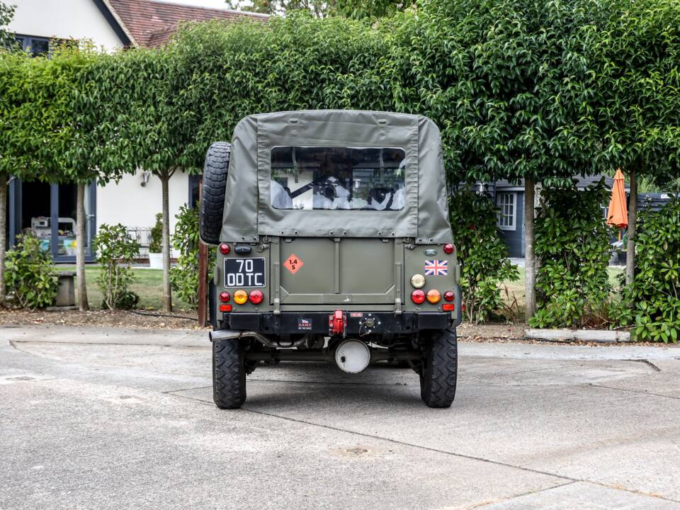 Bild 13/41 von Land Rover Defender 90 Td5 (1998)