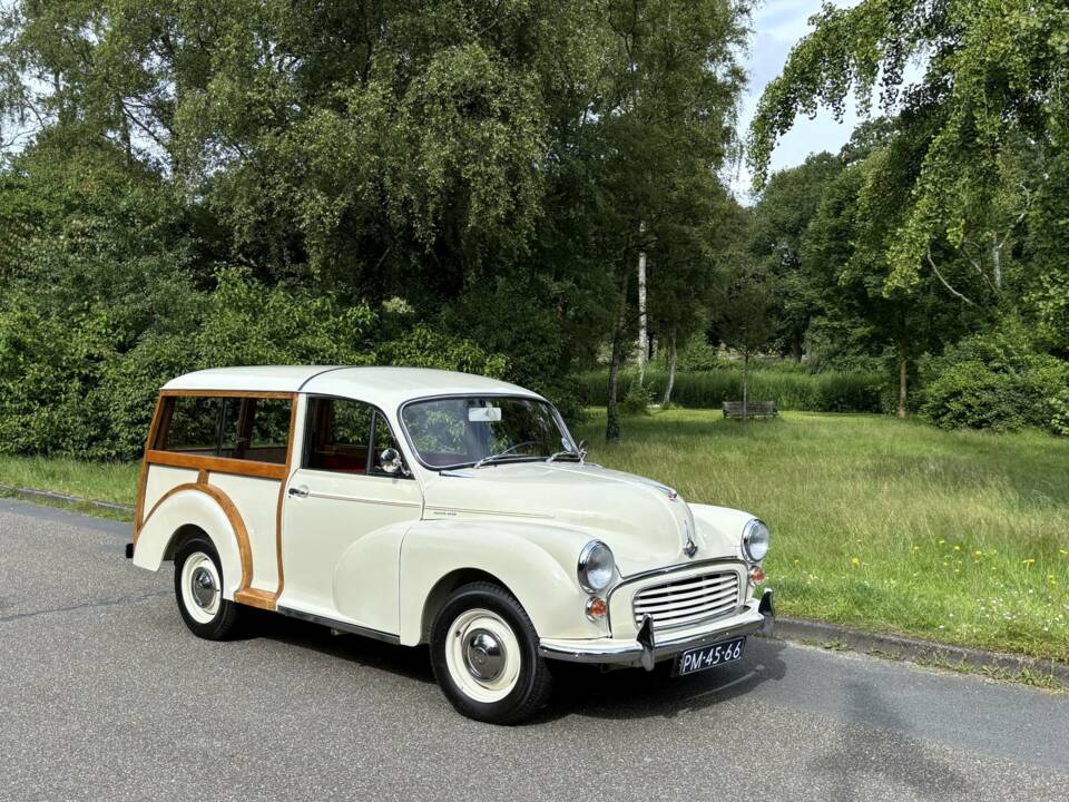 Image 12/32 of Morris Minor 1000 Traveller (1968)