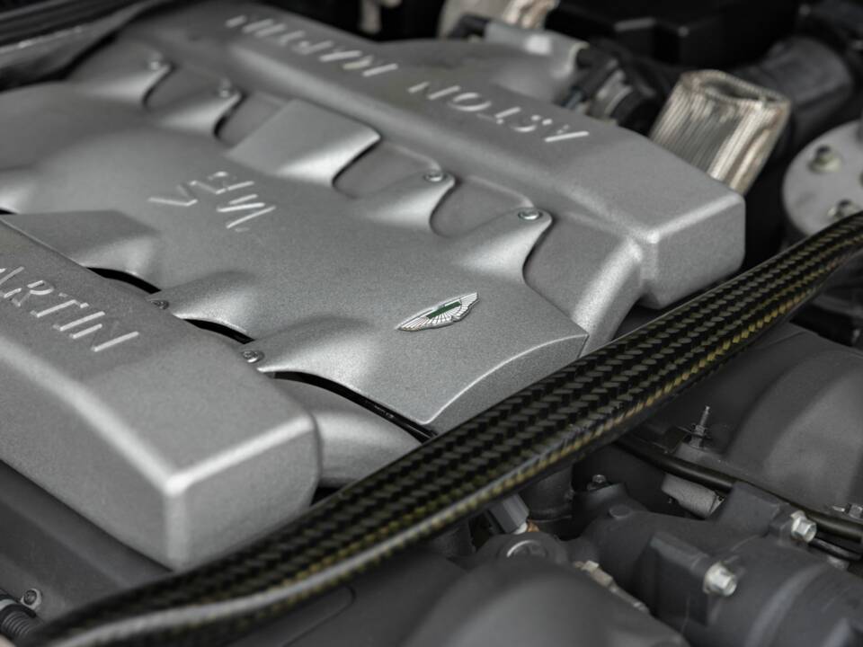 Image 46/50 de Aston Martin V12 Vanquish S (2007)