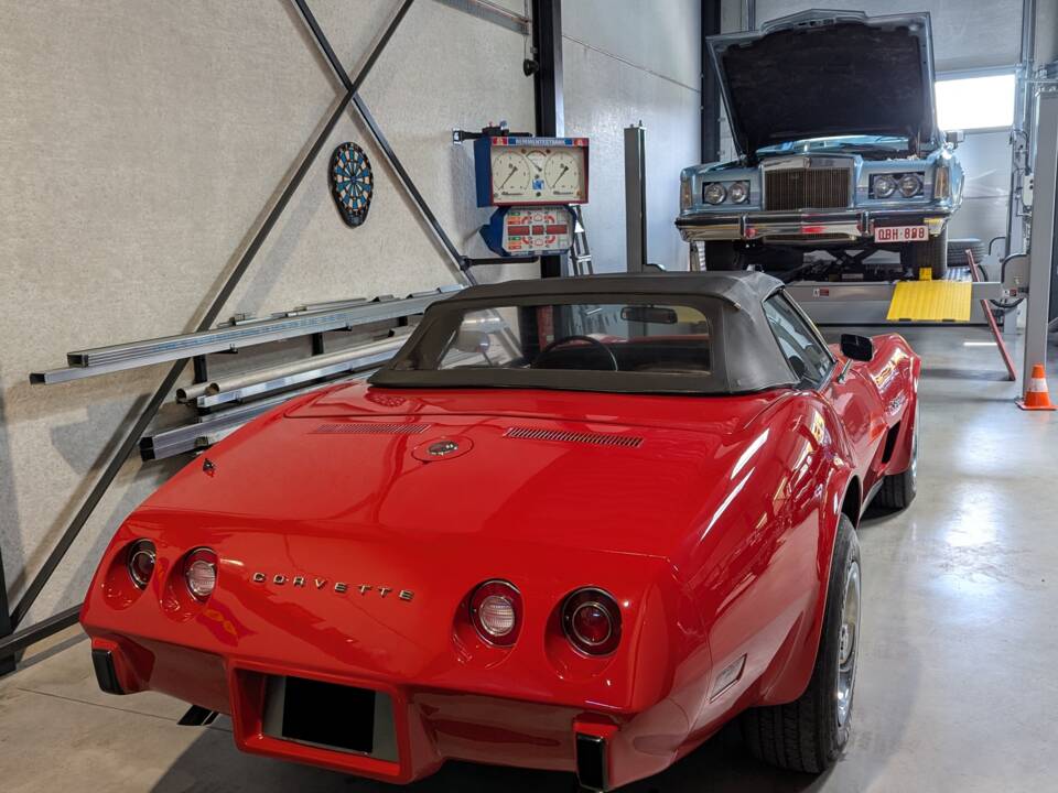 Image 17/50 of Chevrolet Corvette Stingray (1975)