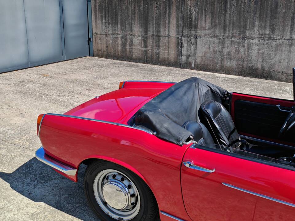 Image 21/40 of Innocenti 950 Spider (1963)
