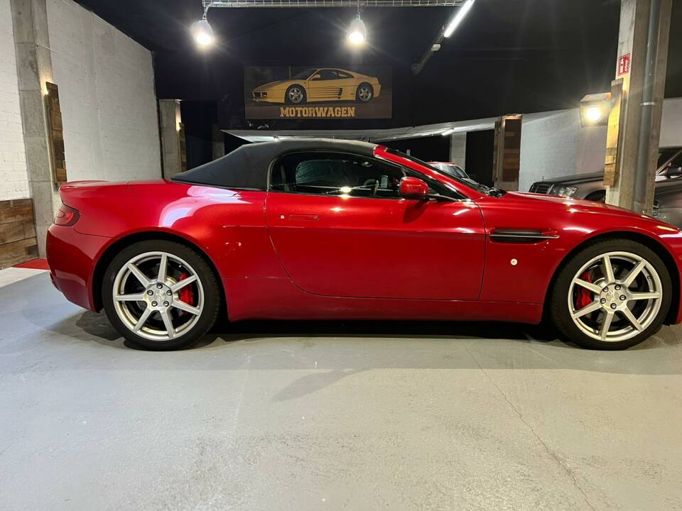 Imagen 40/60 de Aston Martin V8 Vantage Roadster (2008)