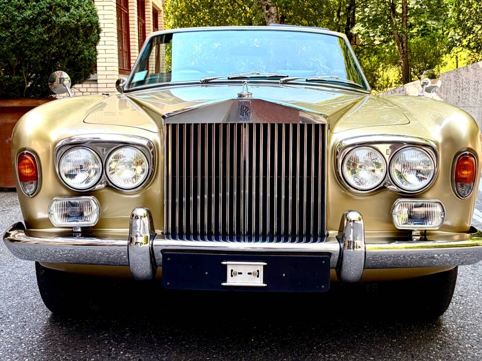 Image 6/17 of Rolls-Royce Corniche I (1976)