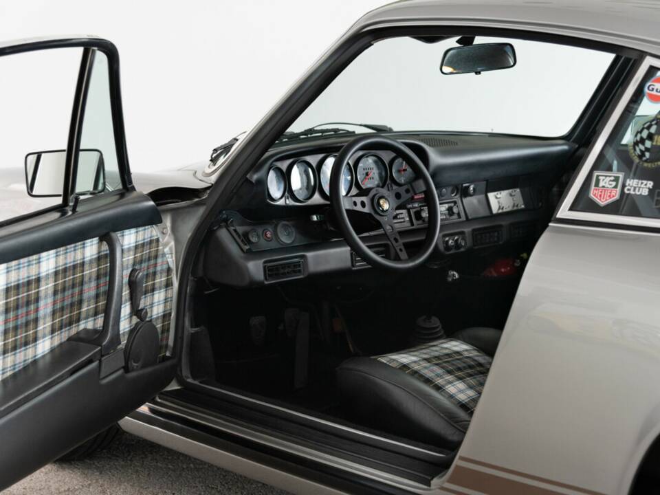 Image 31/50 de Porsche 911 Carrera 2.7 (US) (1974)