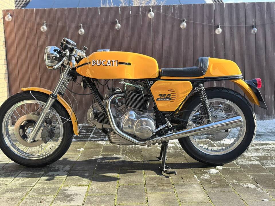 Immagine 2/30 di Ducati 750 Sport (1973)
