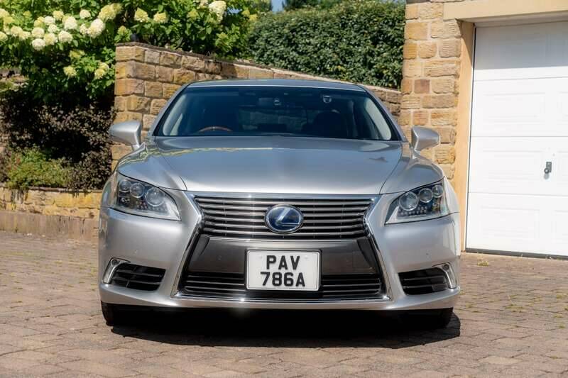 Immagine 41/50 di Lexus LS 600h L (2013)