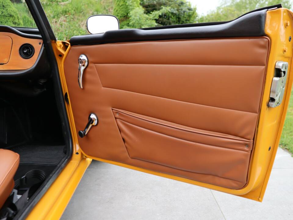 Bild 32/50 von Triumph TR 6 (1974)