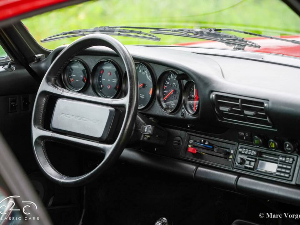 Image 17/63 of Porsche 911 Carrera 3.2 (1986)