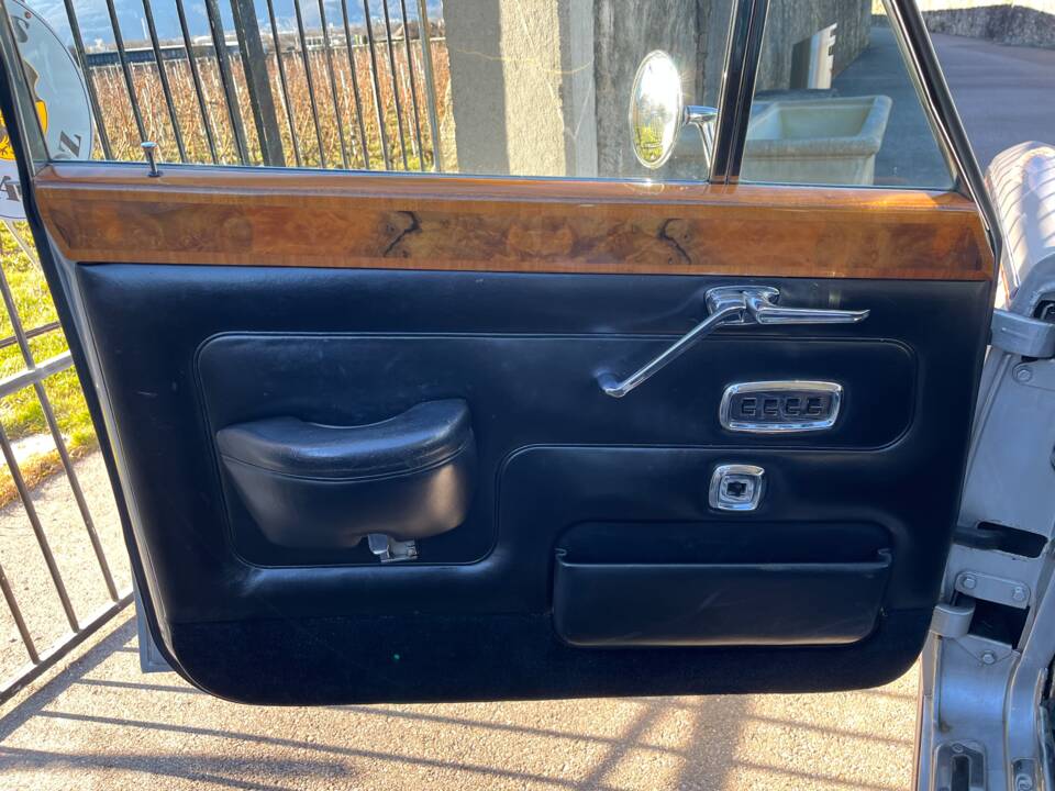 Image 10/21 of Rolls-Royce Silver Shadow I (1968)