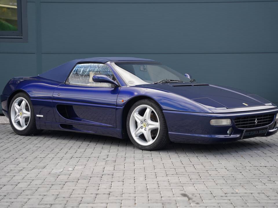 Image 33/50 de Ferrari F 355 Spider (1998)