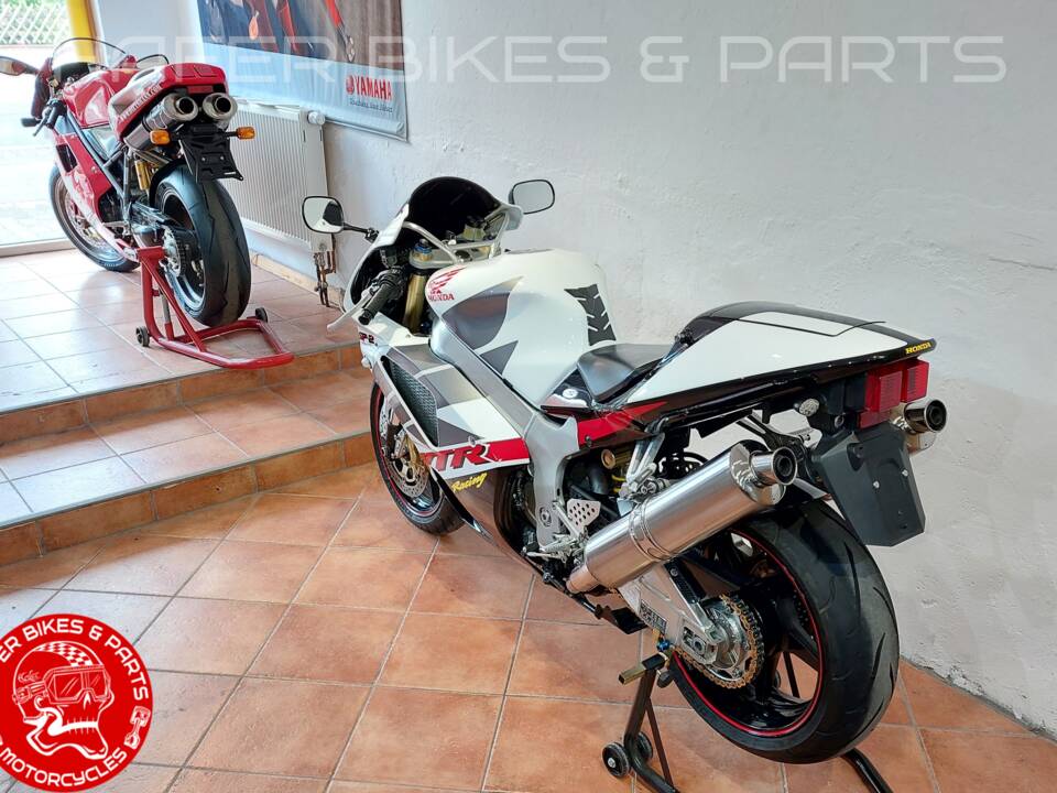 Imagen 11/41 de Honda DUMMY (2004)