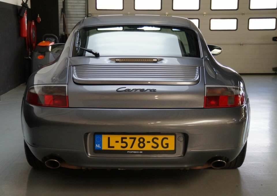 Afbeelding 30/50 van Porsche 911 Carrera (2001)