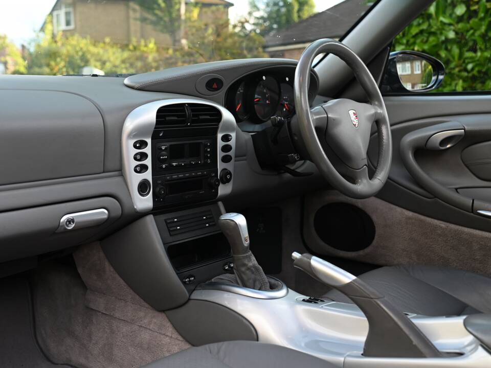 Imagen 4/20 de Porsche 911 Carrera (2003)