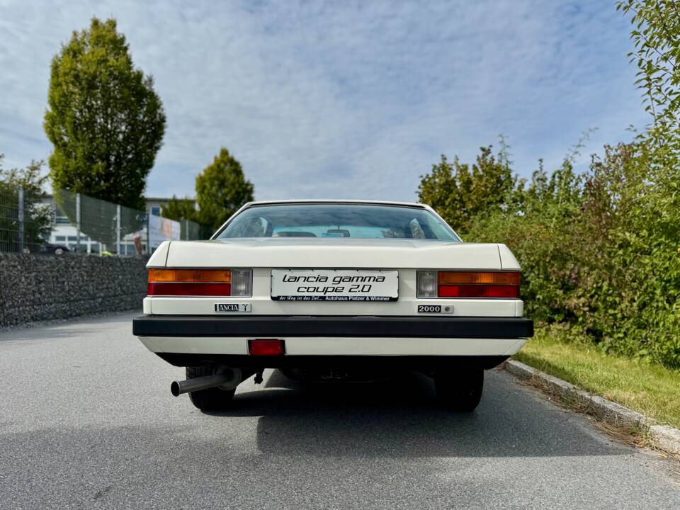 Immagine 6/33 di Lancia Gamma Coupe 2000 (1978)