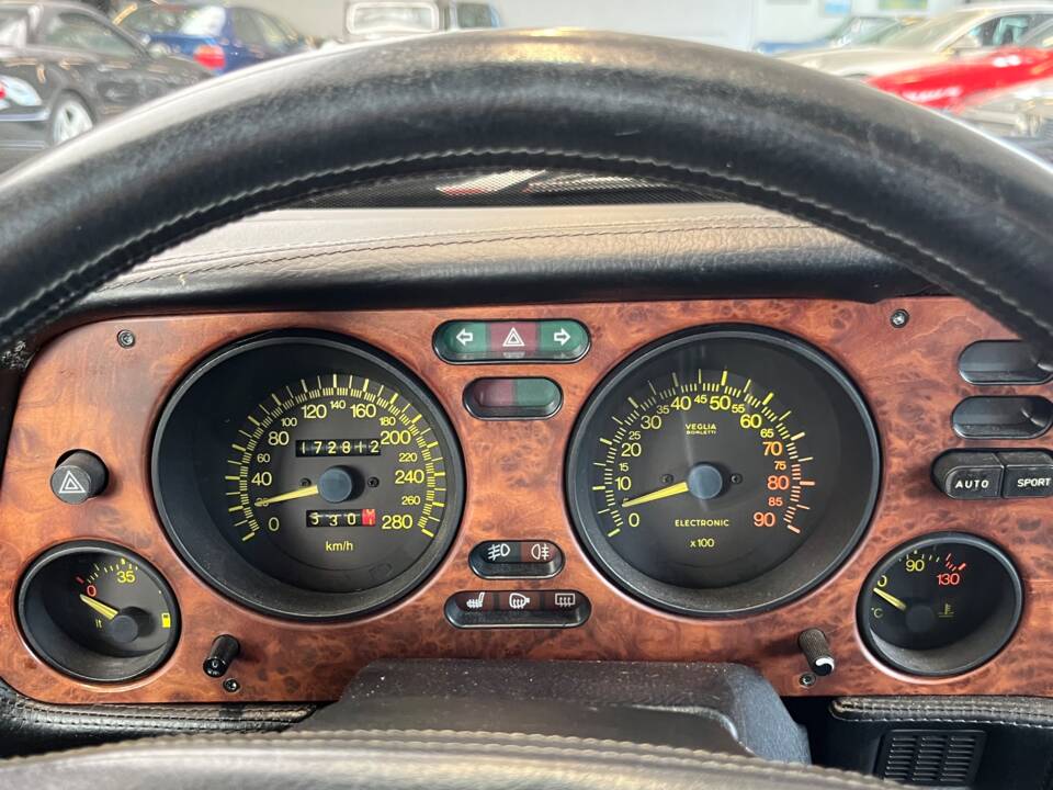 Image 47/47 of Lancia Thema 8.32 (1989)