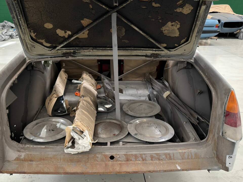 Image 5/5 de Lancia Flaminia Coupe Pininfarina 3B (1963)