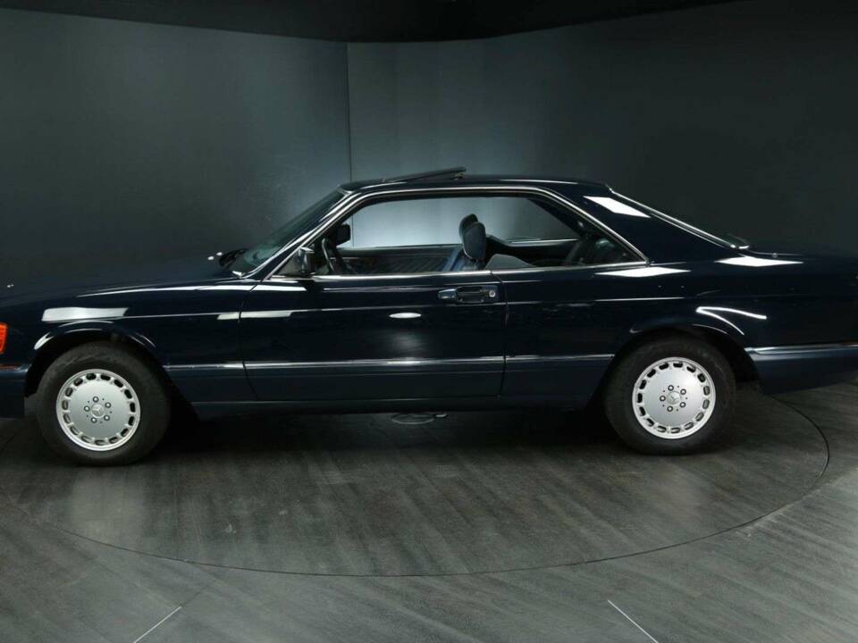 Image 3/30 de Mercedes-Benz 420 SEC (1990)