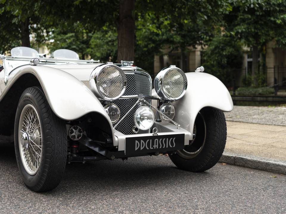 Image 8/33 of Suffolk SS 100 (2018)