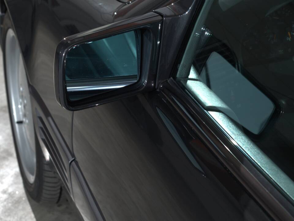 Image 16/56 de Mercedes-Benz 500 SL (1993)
