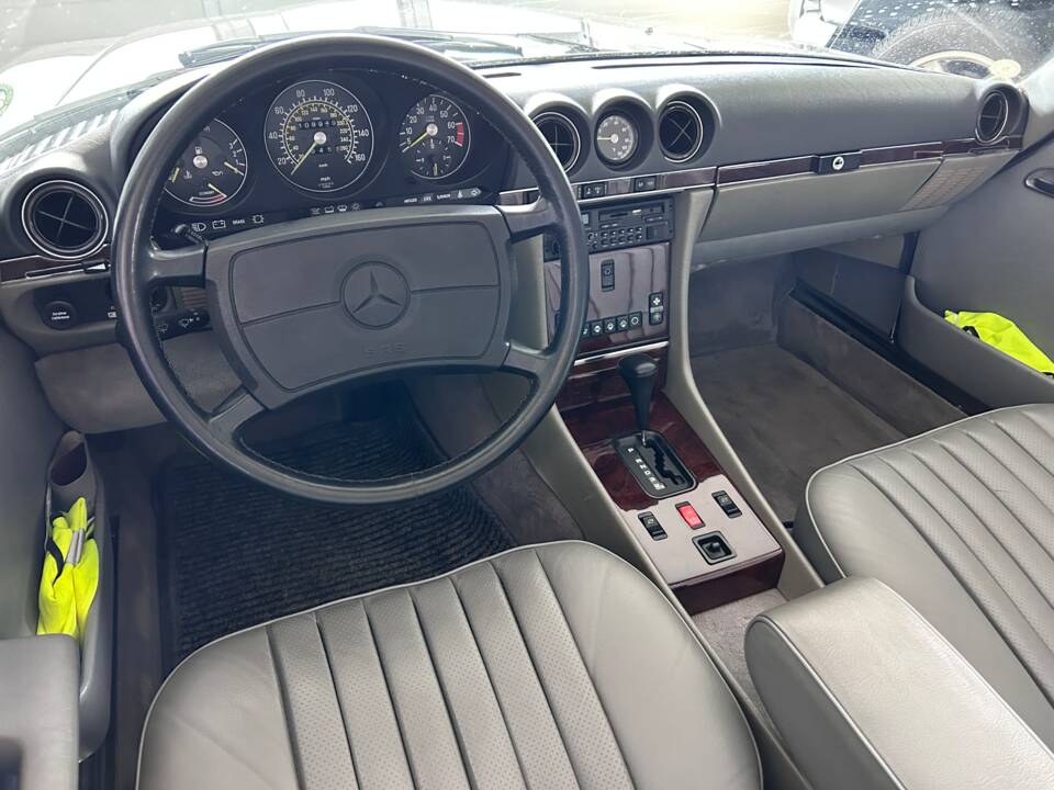 Image 9/37 of Mercedes-Benz 560 SL (1986)