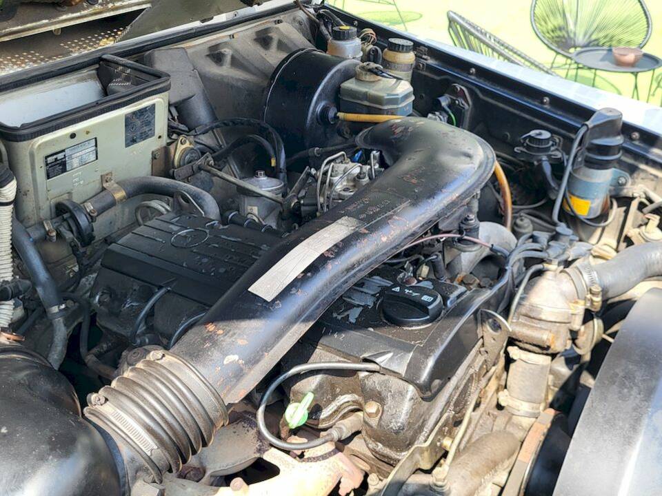 Image 52/55 of Mercedes-Benz 200 GE (SWB) (1990)