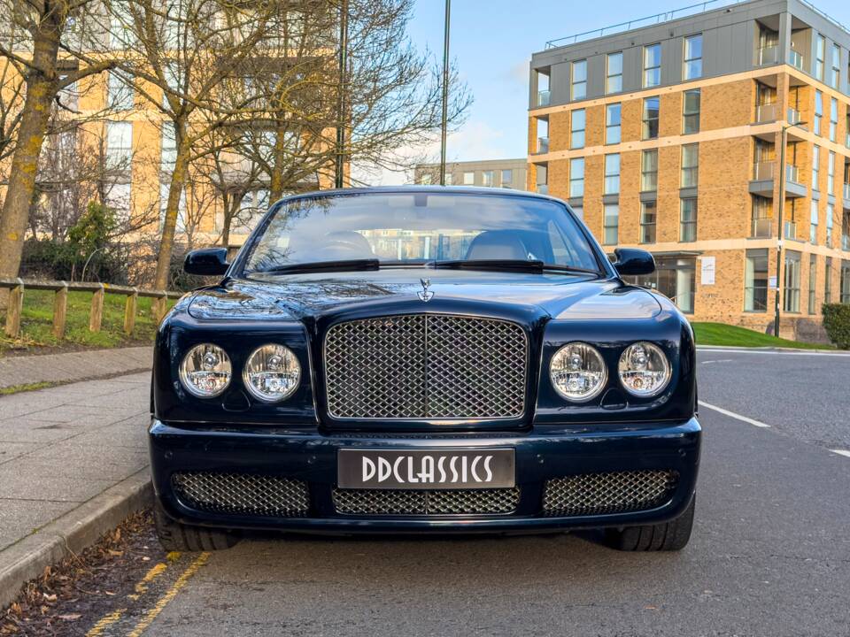 Image 5/25 of Bentley Brooklands (2008)
