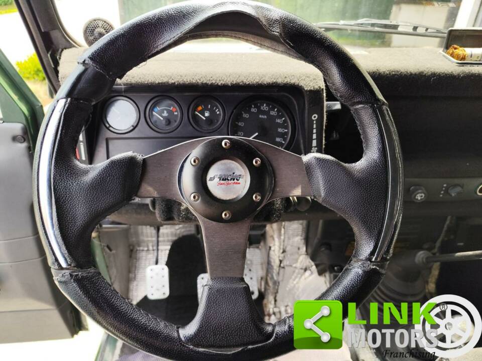 Bild 7/10 von Land Rover Defender 90 Td5 (1999)