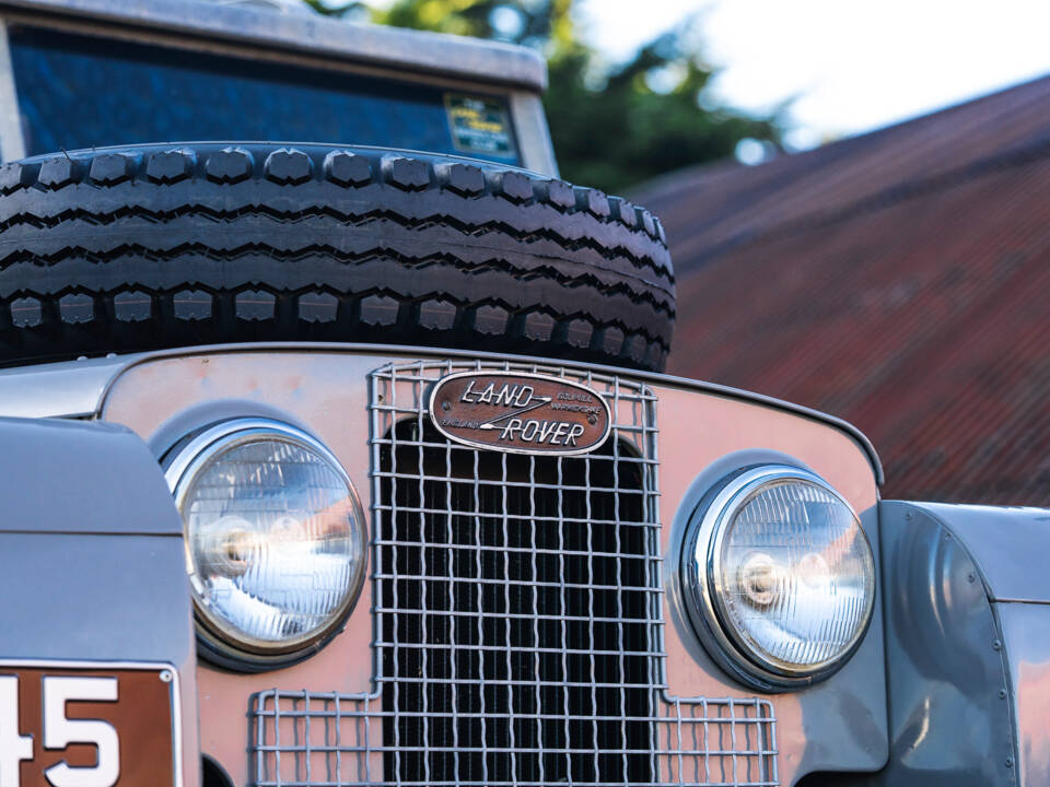 Image 11/31 of Land Rover 107 (1957)