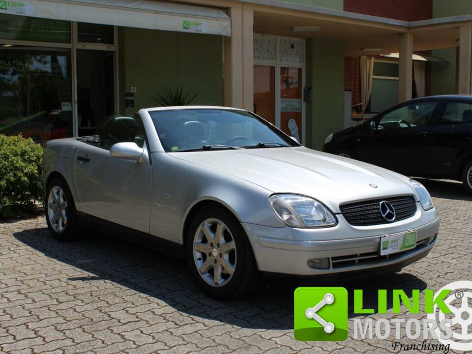 Immagine 1/10 di Mercedes-Benz SLK 200 Kompressor (1997)