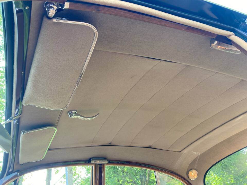 Image 22/35 de Jaguar Mk II 3.8 (1961)