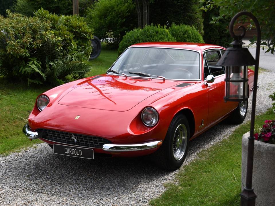Image 15/19 de Ferrari 365 GT 2+2 (1970)