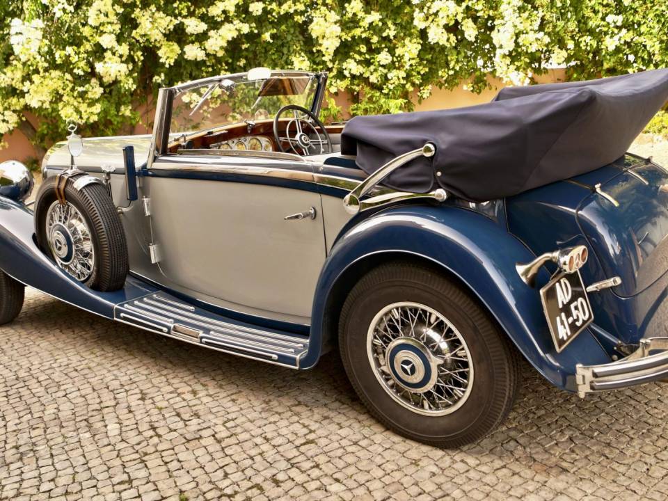 Image 24/50 de Mercedes-Benz 500 K Cabriolet C (1935)