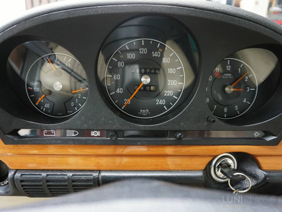 Bild 38/71 von Mercedes-Benz 280 S (1973)